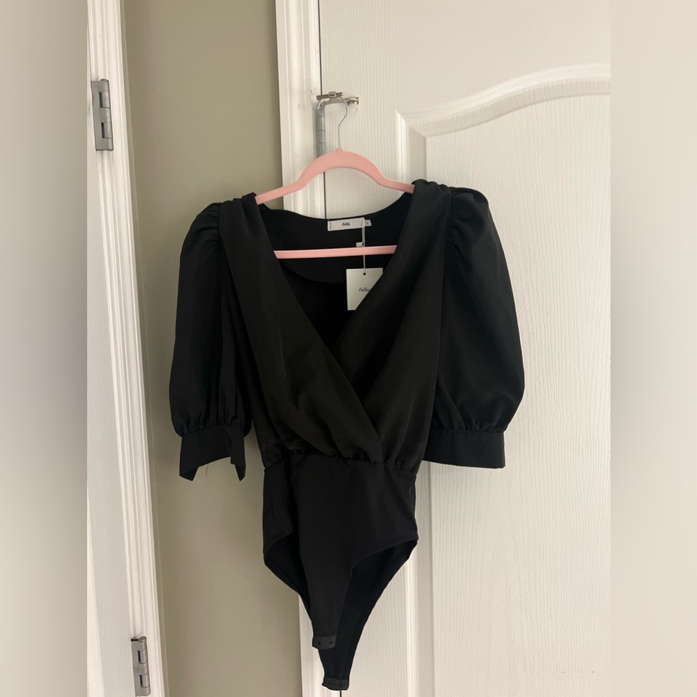 Amika top